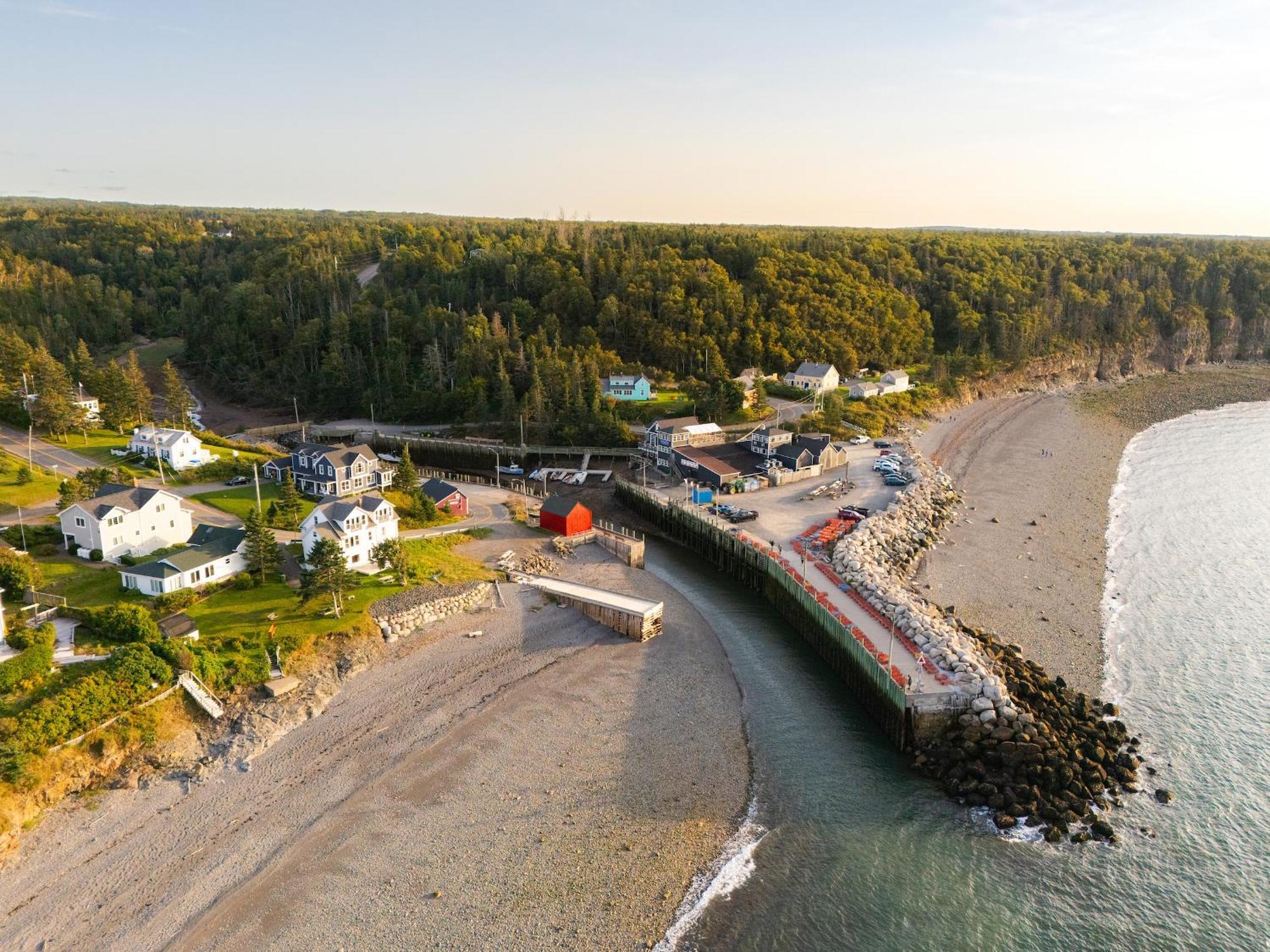 Tides Inn Guest Suites Halls Harbour Εξωτερικό φωτογραφία